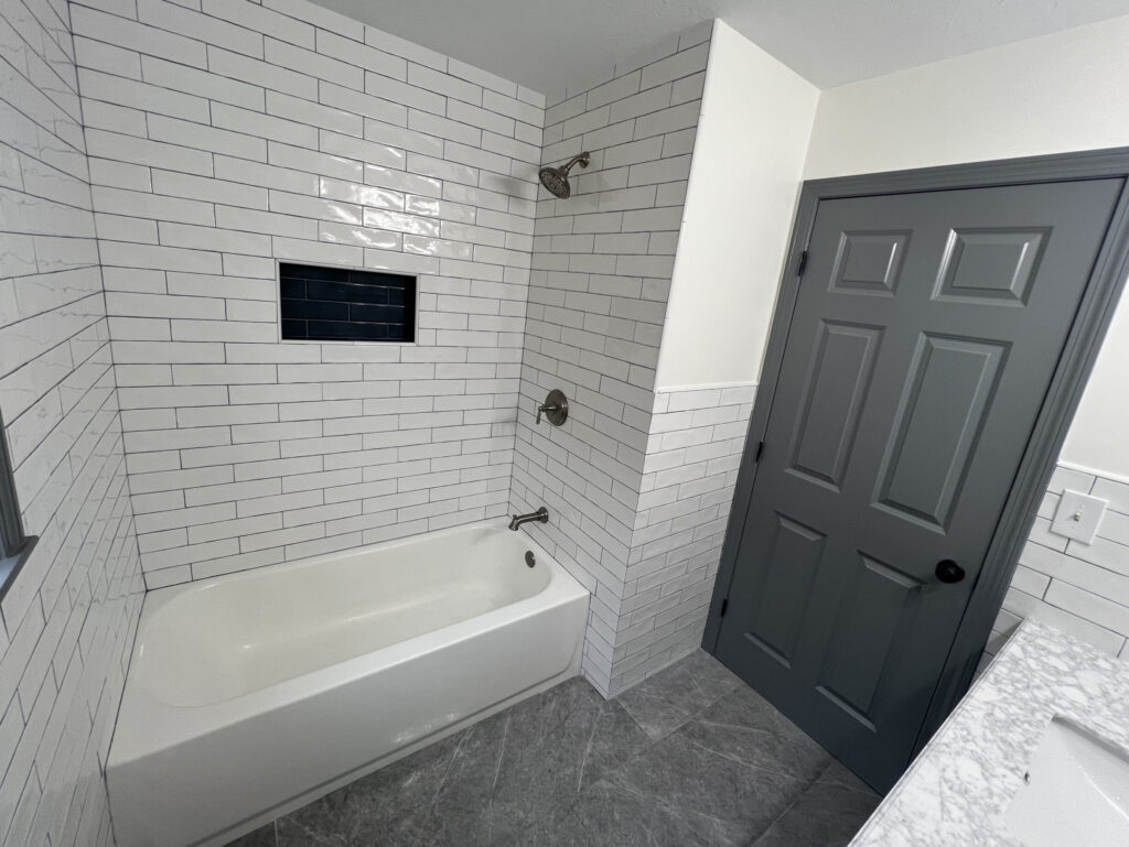 Bathroom remodeler, Flooring, General contractor, Home remodeling, Kitchen remodeler, bathroom renovation, tile (5)
